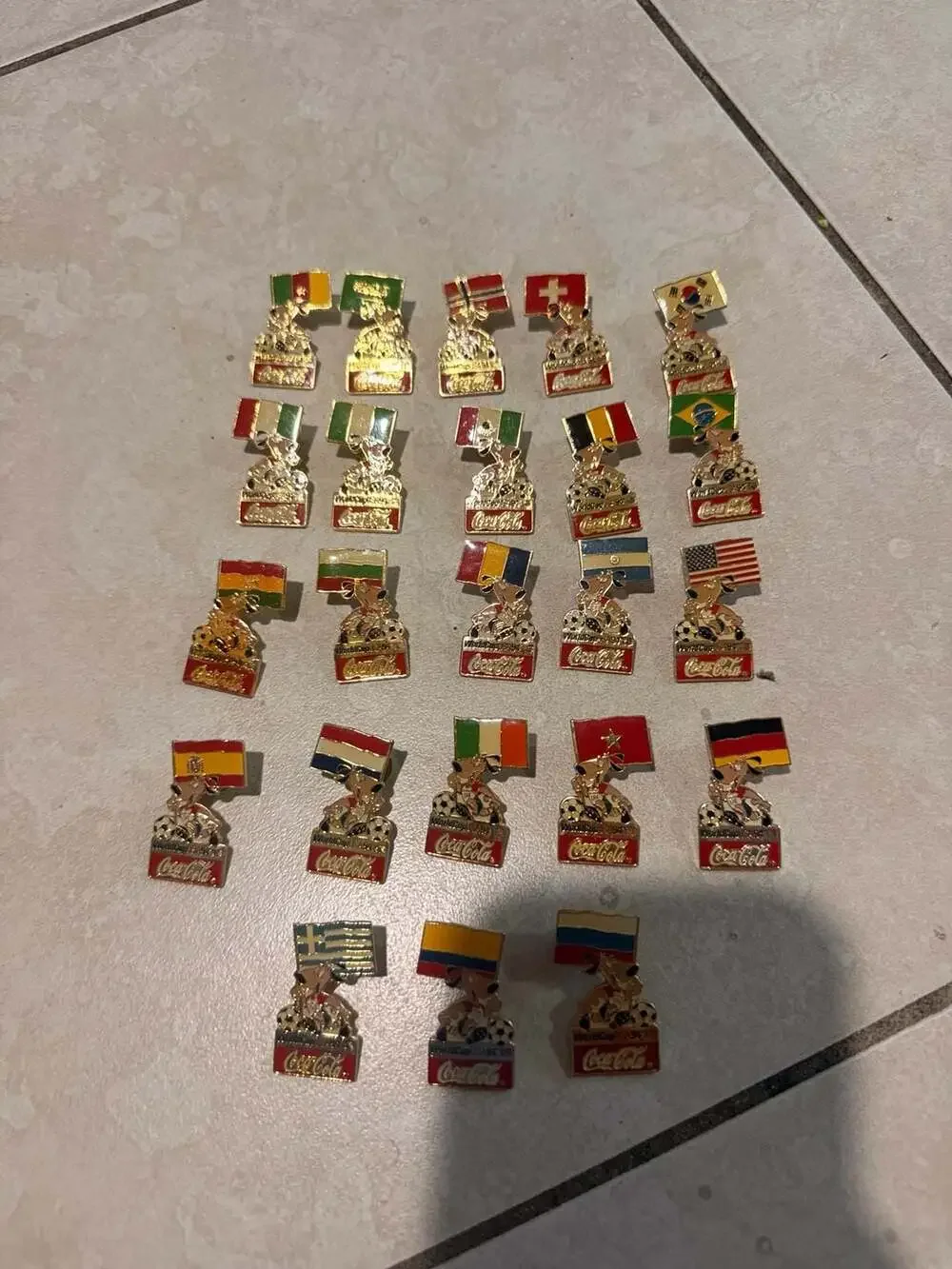 Vintage Coca-Cola 1994 FIFA World Cup USA Striker Mascot Flag Pin Collection - L